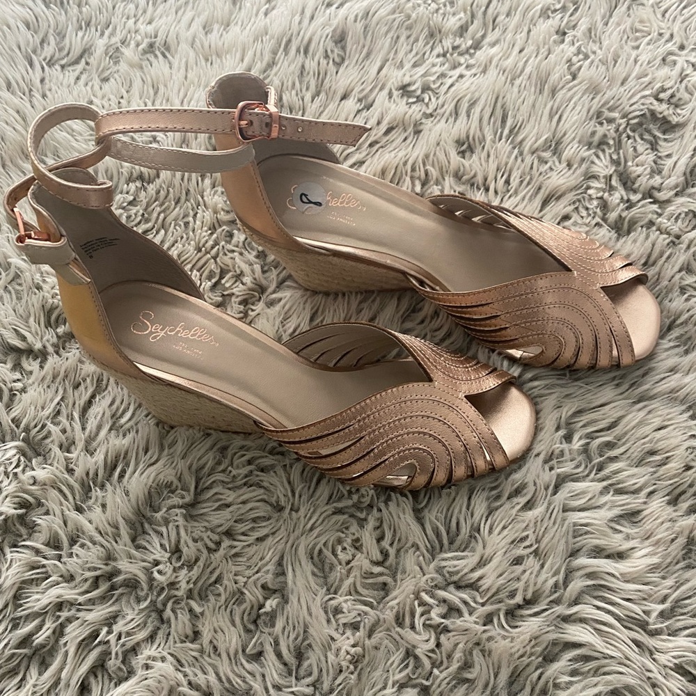 Rose Gold Metallic wedges